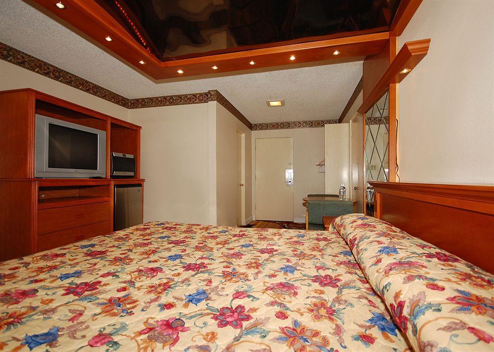 Vagabond Inn Лонг Бич Экстерьер фото